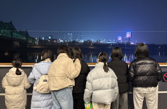 [사진자료1] 악사손보, 보육원 아동&middot;청소년 대상 겨울방학 맞춤형 문화생활 지원사업 진행