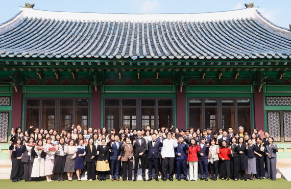 [사진자료1] AXA손해보험, 임직원 성과 격려 위한 &lsquo;2025 골든콜 시상식&rsquo; 개최